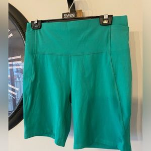 All in Motion | green biker shorts Size L